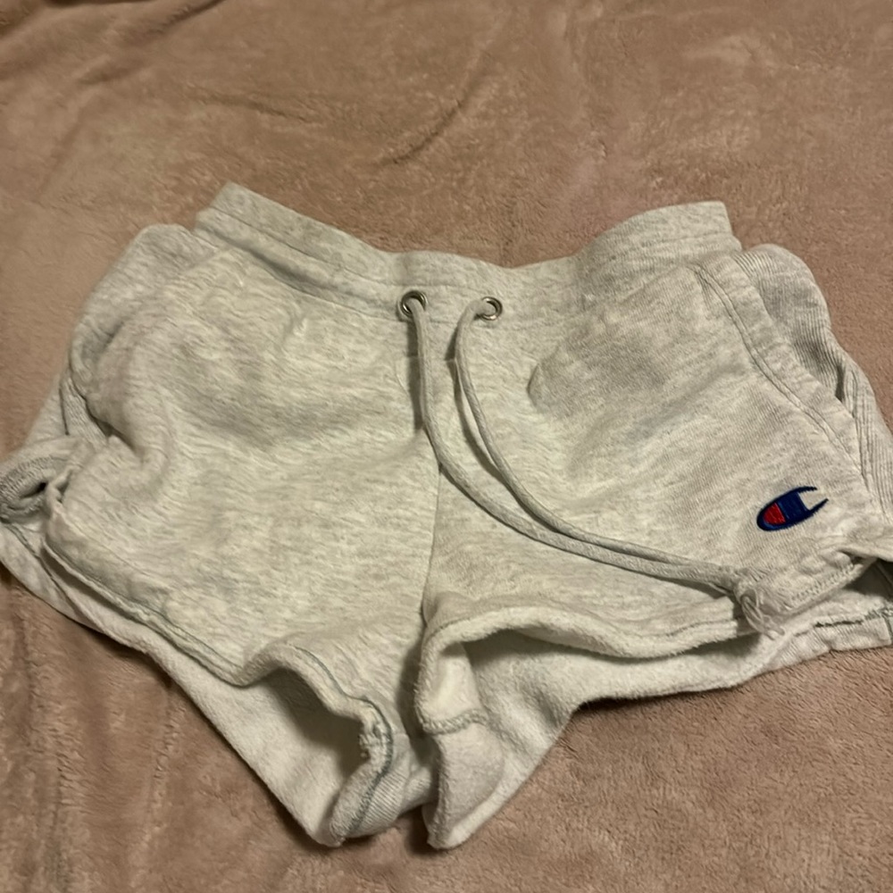 champion shorts size small